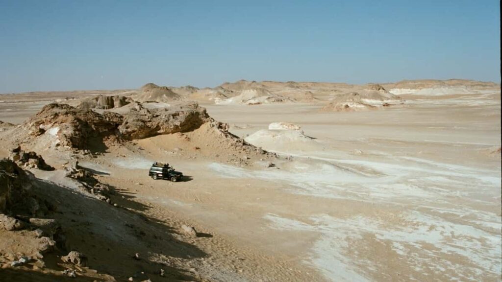 Prakticky navod pre slovenskych inzerentov, ako najst, overit a spolupracovat so Saudi WeChat tvorcami, vratane tipov na vyber freelancera, lokalneho dizajnu a ocakavani kampane.