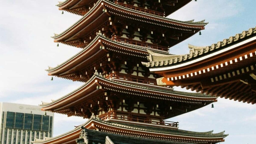 Prakticky navod pre slovenskych inzerentov: kde a ako najst etiopskych tvorcov na Zalo na propagaciu online vzdelavacich platforiem, plus rizika a tipy na spolupracu.