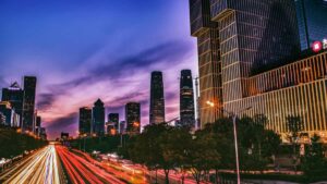 Prakticky navod pre slovenskych inzerentov: kde najst tvorcov z Bangladesa na Takatak a ako premenit sledovatelov na realnych kupujucich pomocou live, affiliate a lokalnych strategii.