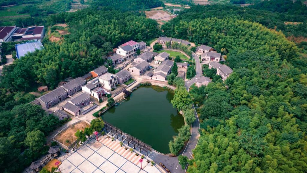 Prakticky navod pre slovenskych tvorcov: ako najst, oslovit a zdielat beforeandafter transformacie s cilskymi znackami na Facebooku.