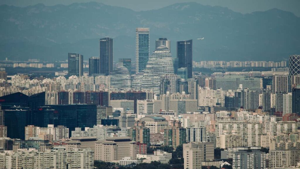 Prakticky navod pre tvorkynu / tvorcu zo Slovenska: ako cielit na znacky v Spojenych arabskych emiratoch cez Twitch, s lokalnymi tipmi a prikladmi.