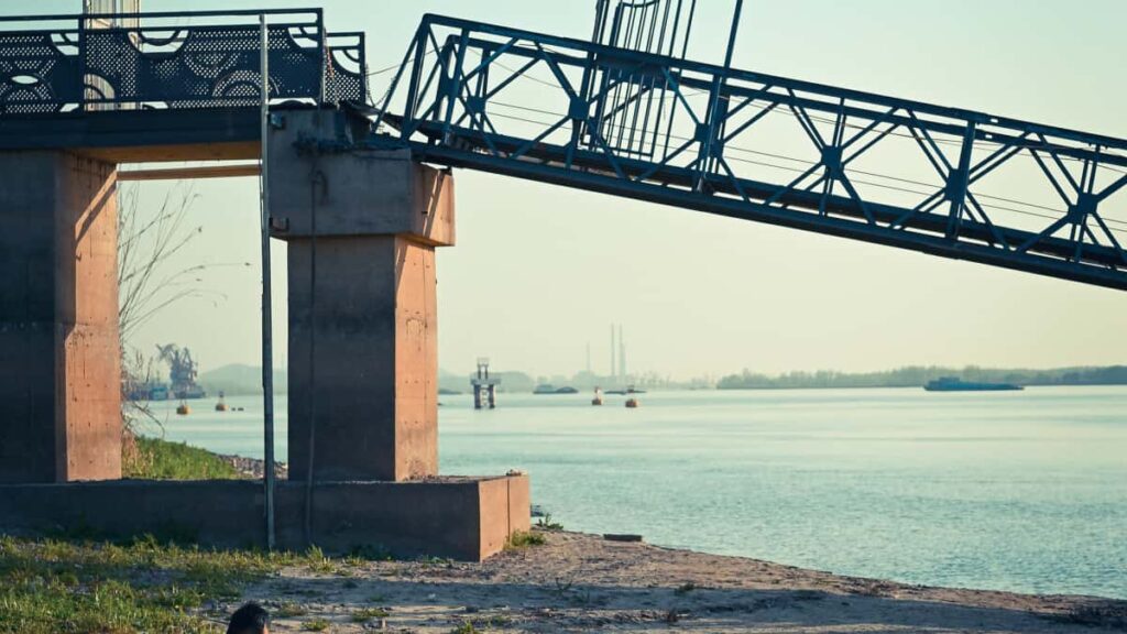 Prakticky navod pre slovenskych tvorcov: kontakty, pitch, pravne uskalia a strategie na vytvorenie testimonial videi pre iracke znacky na HBO Max.